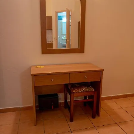 Angela Studios Apartment