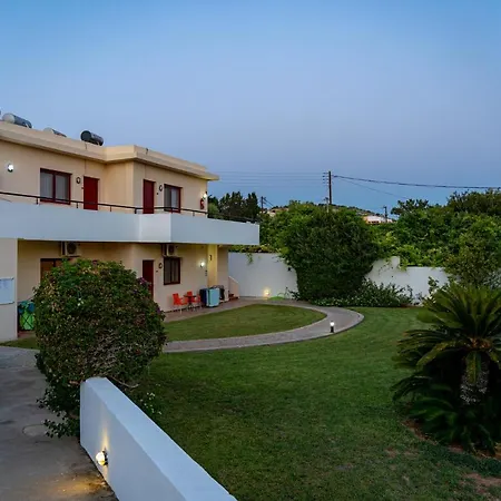 Angela Pefkos Lägenhet *