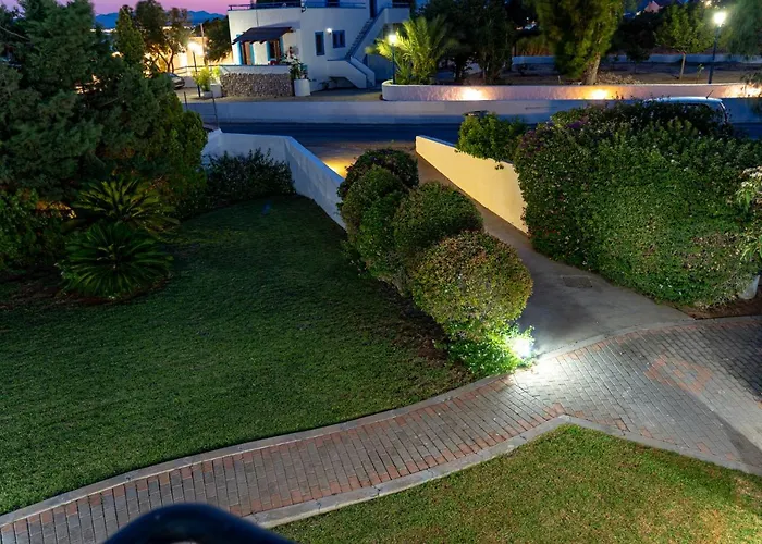 Angela Pefkos Διαμέρισμα *