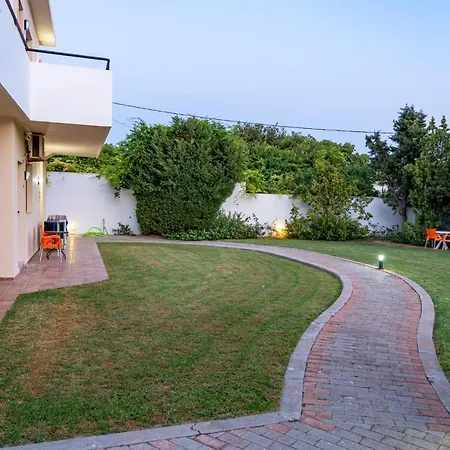 Angela Pefkos Apartman
