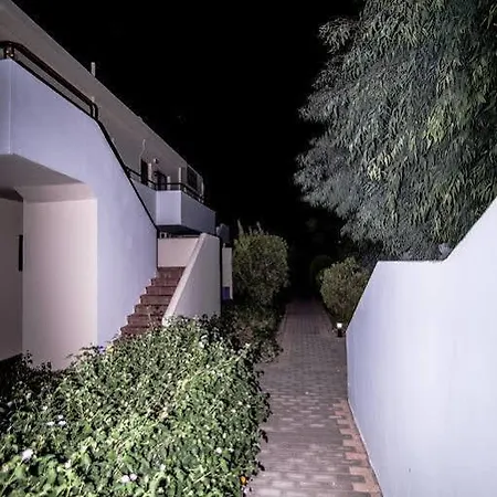 Angela Pefkos Apartman *